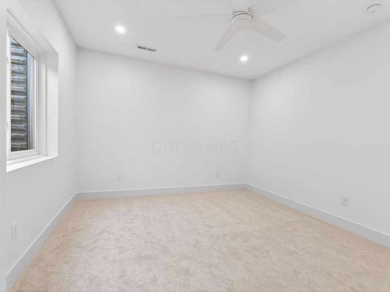 90 N Ohio Avenue, Columbus, OH 43203 Photo 60