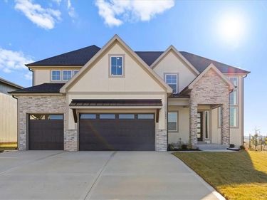 4705 NW Sienna Ridge, Riverside, MO 64150