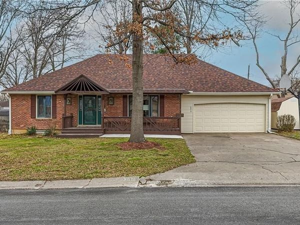 2614 Plaza Avenue, Sedalia, MO 65301