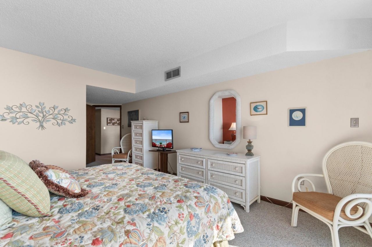 200 76th Ave. N Photo 14