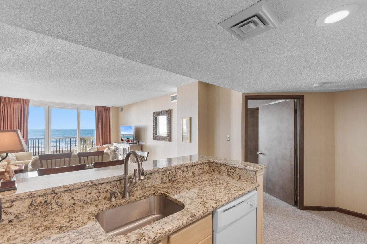 200 76th Ave. N Photo 4