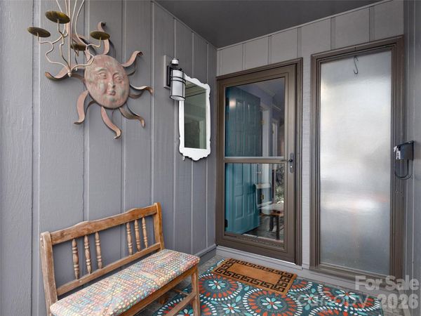 521 Crowfields Lane, Asheville, NC 28803