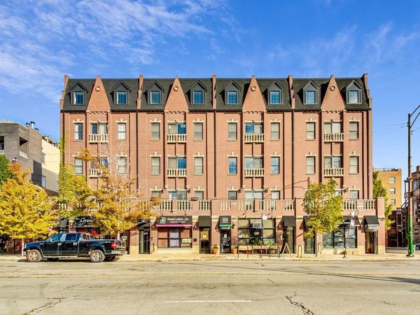 1402 W Grand Avenue, Unit 3, Chicago, IL 60642