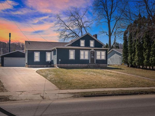 235 Jefferson STREET E, West Salem, WI 54669