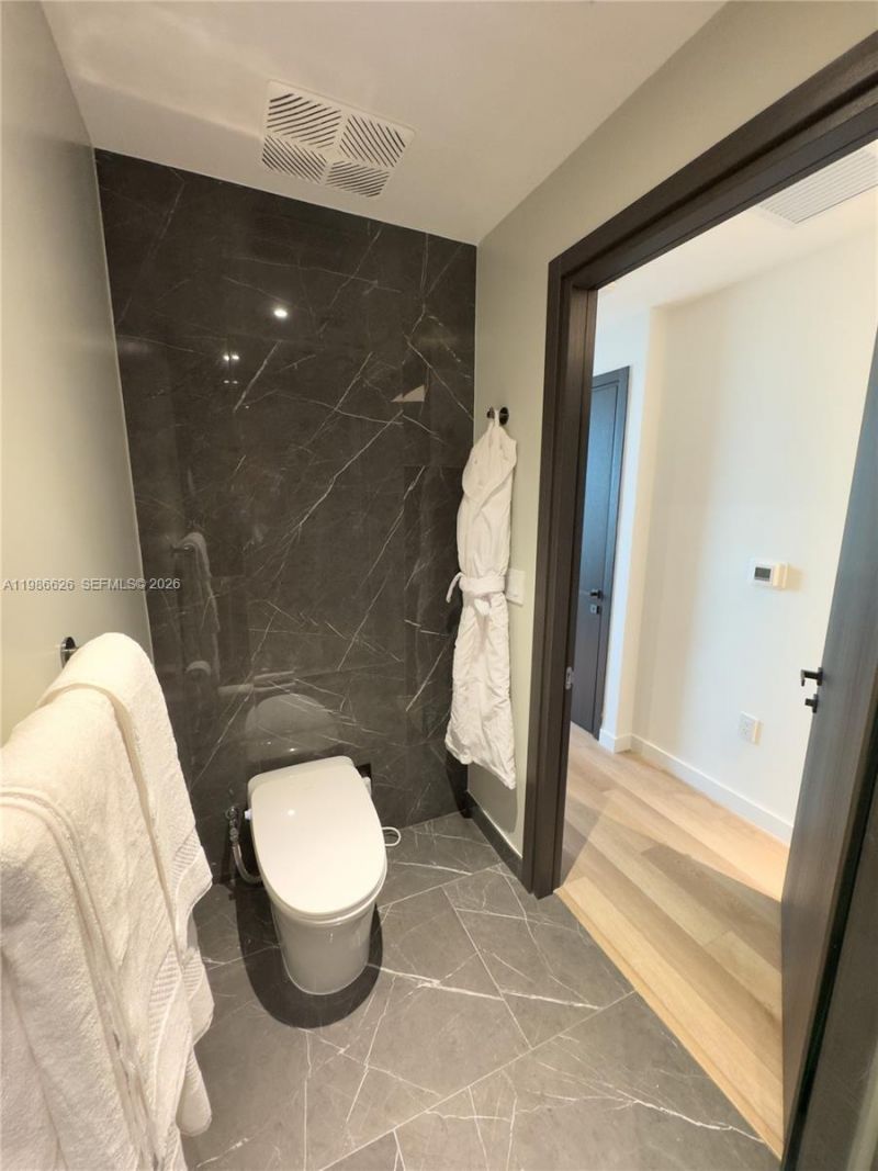 20 NE 11th St, Unit 3006A, Miami, FL 33132 Photo