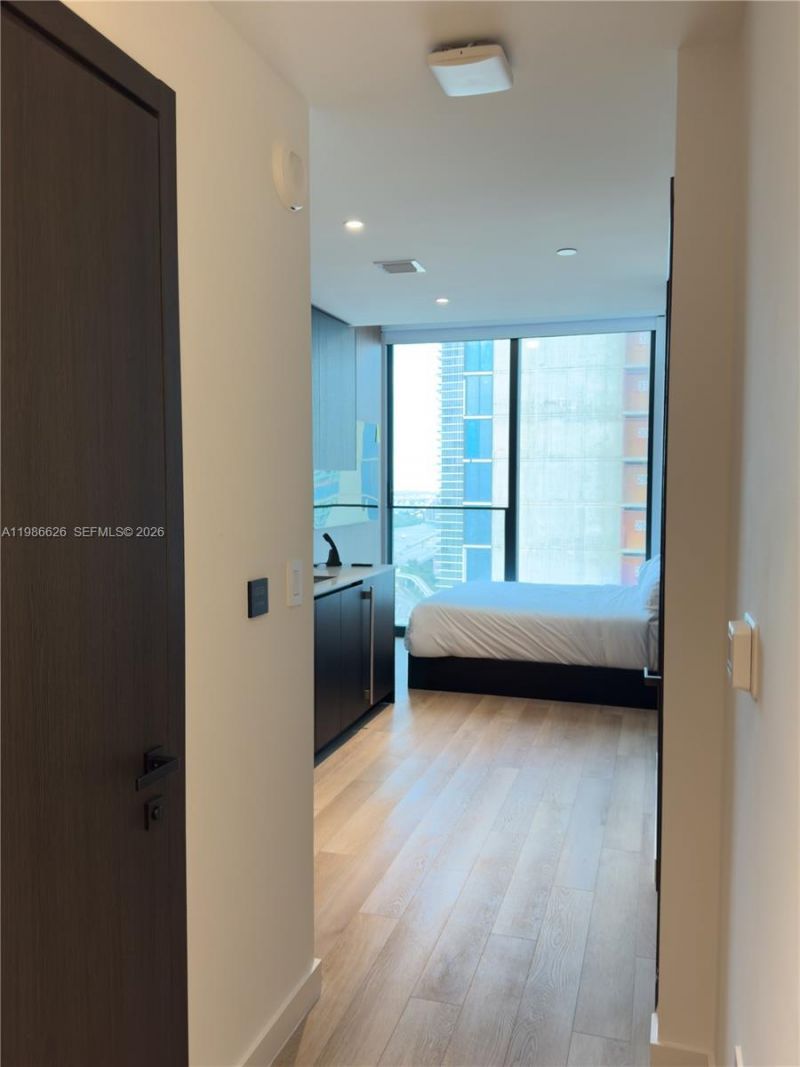 20 NE 11th St, Unit 3006A, Miami, FL 33132 Photo