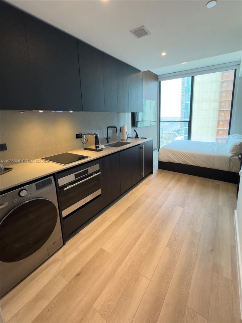 20 NE 11th St, Unit 3006A, Miami, FL 33132 Photo