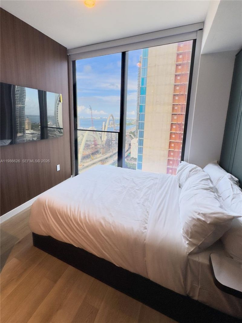20 NE 11th St, Unit 3006A, Miami, FL 33132 Photo