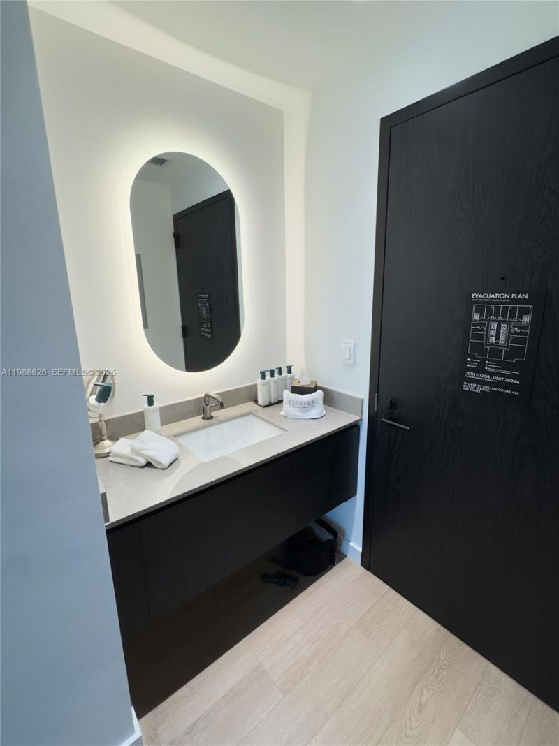 20 NE 11th St, Unit 3006A, Miami, FL 33132 Photo