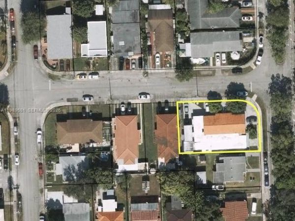 3300-3302 SW 10th St, Miami, FL 33135