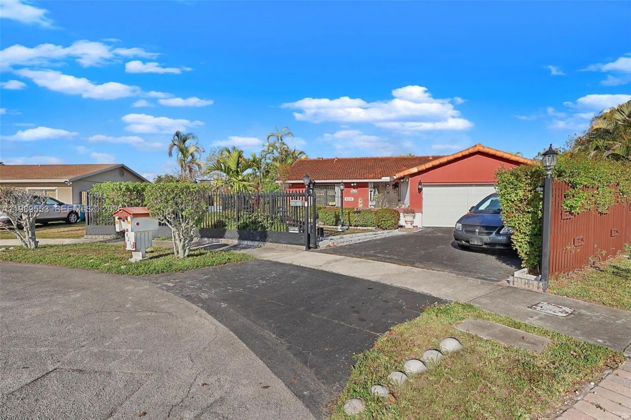 4210 SW 134th Ave , Miami, FL 33175 Photo