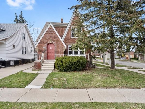 2858 Fort Park Boulevard, Lincoln Park, MI 48146