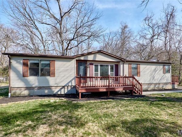 103 E Lark Drive, Fenton, MO 63026