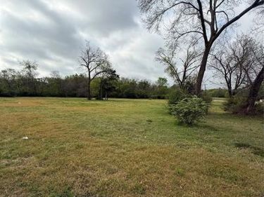 3401 S Sam Houston Road, Dallas, TX 75227
