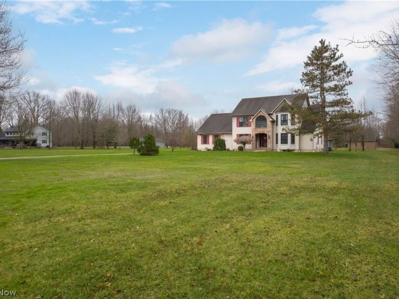 44565 Stang Road, Elyria, OH 44035 Photo 2