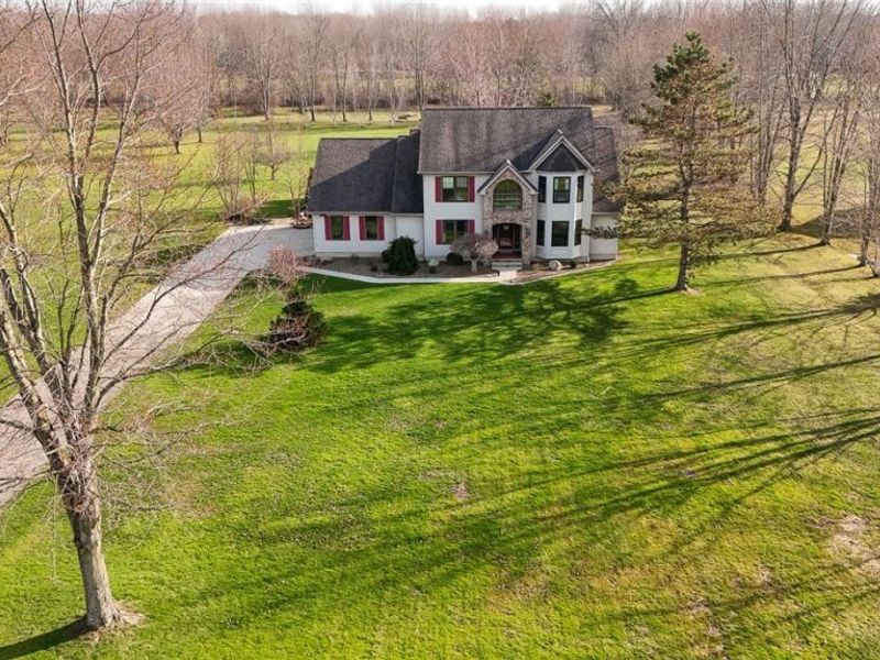 44565 Stang Road, Elyria, OH 44035 Photo 3