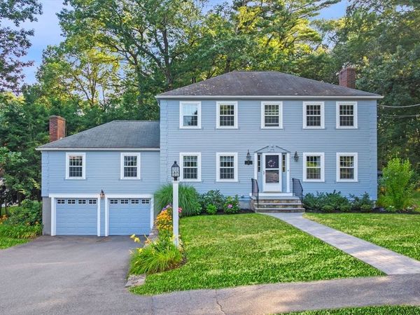 18 Heritage Lane, Lynnfield, MA 01940