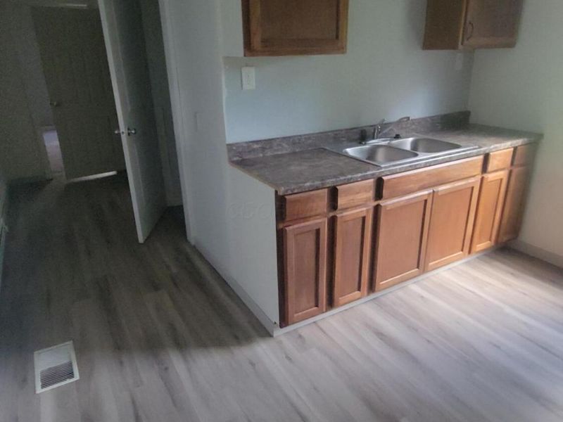 219 W 5th Street, Mansfield, OH 44903 Photo 4