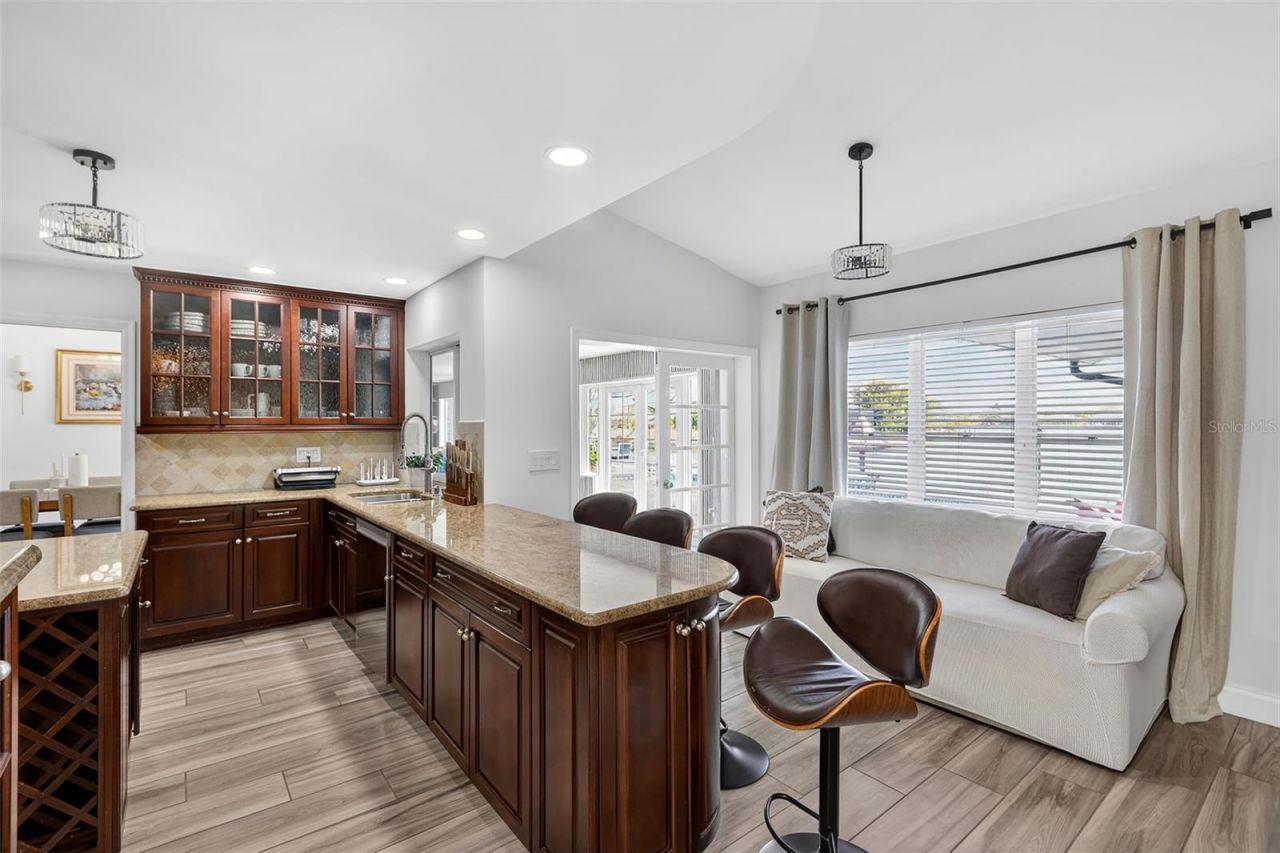 29 SE 10th Avenue, Cape Coral, FL 33990 Photo