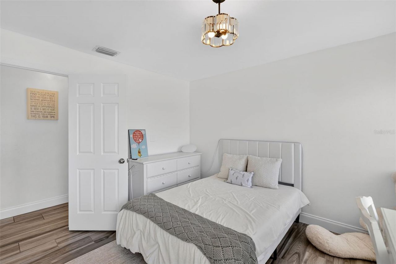 29 SE 10th Avenue, Cape Coral, FL 33990 Photo