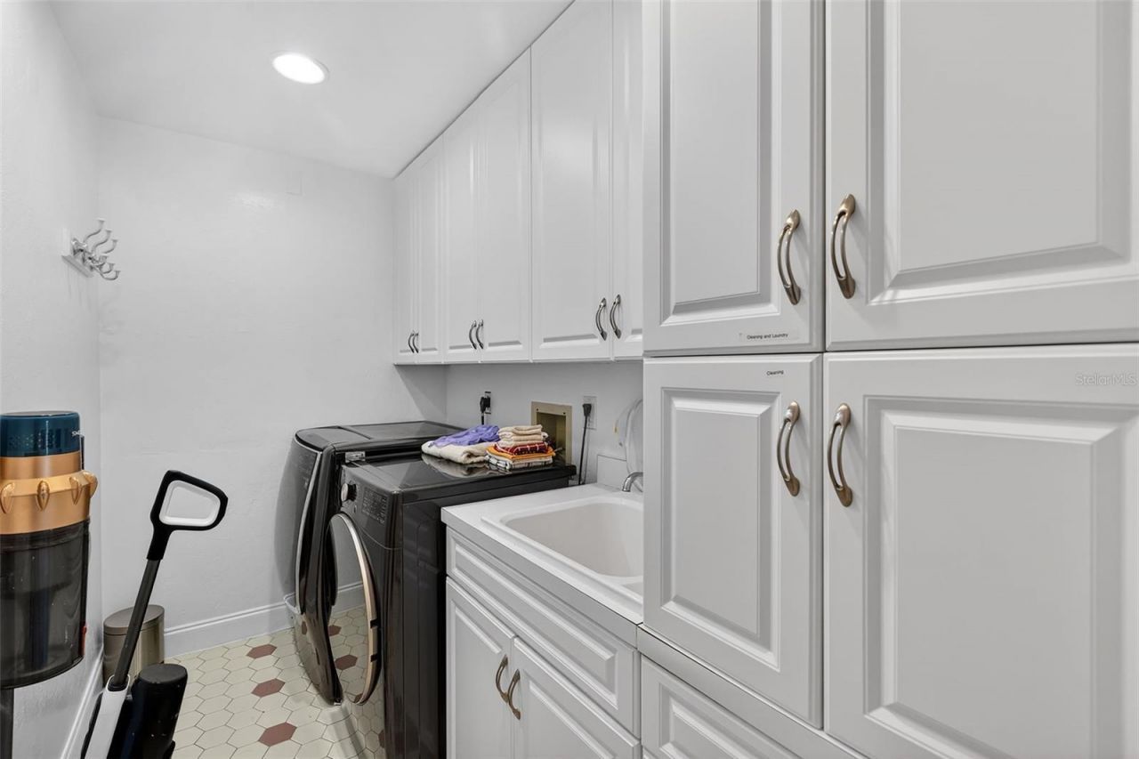 29 SE 10th Avenue, Cape Coral, FL 33990 Photo