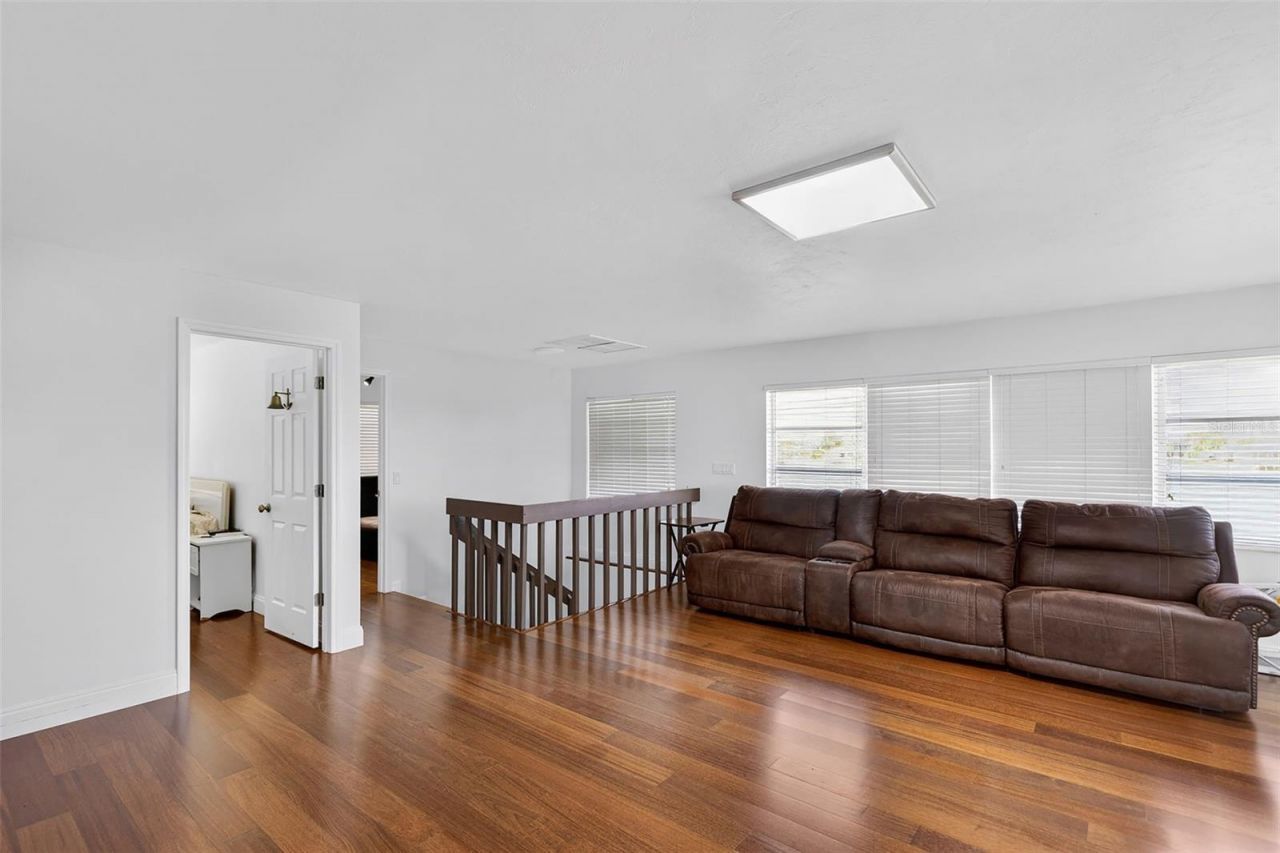 29 SE 10th Avenue, Cape Coral, FL 33990 Photo