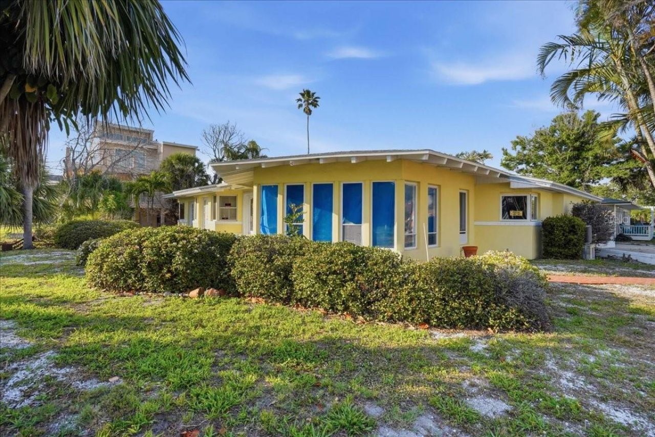 16007 Gulf Boulevard, Redington Beach, FL 33708 Photo