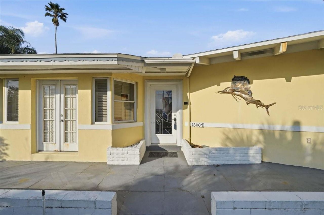 16007 Gulf Boulevard, Redington Beach, FL 33708 Photo