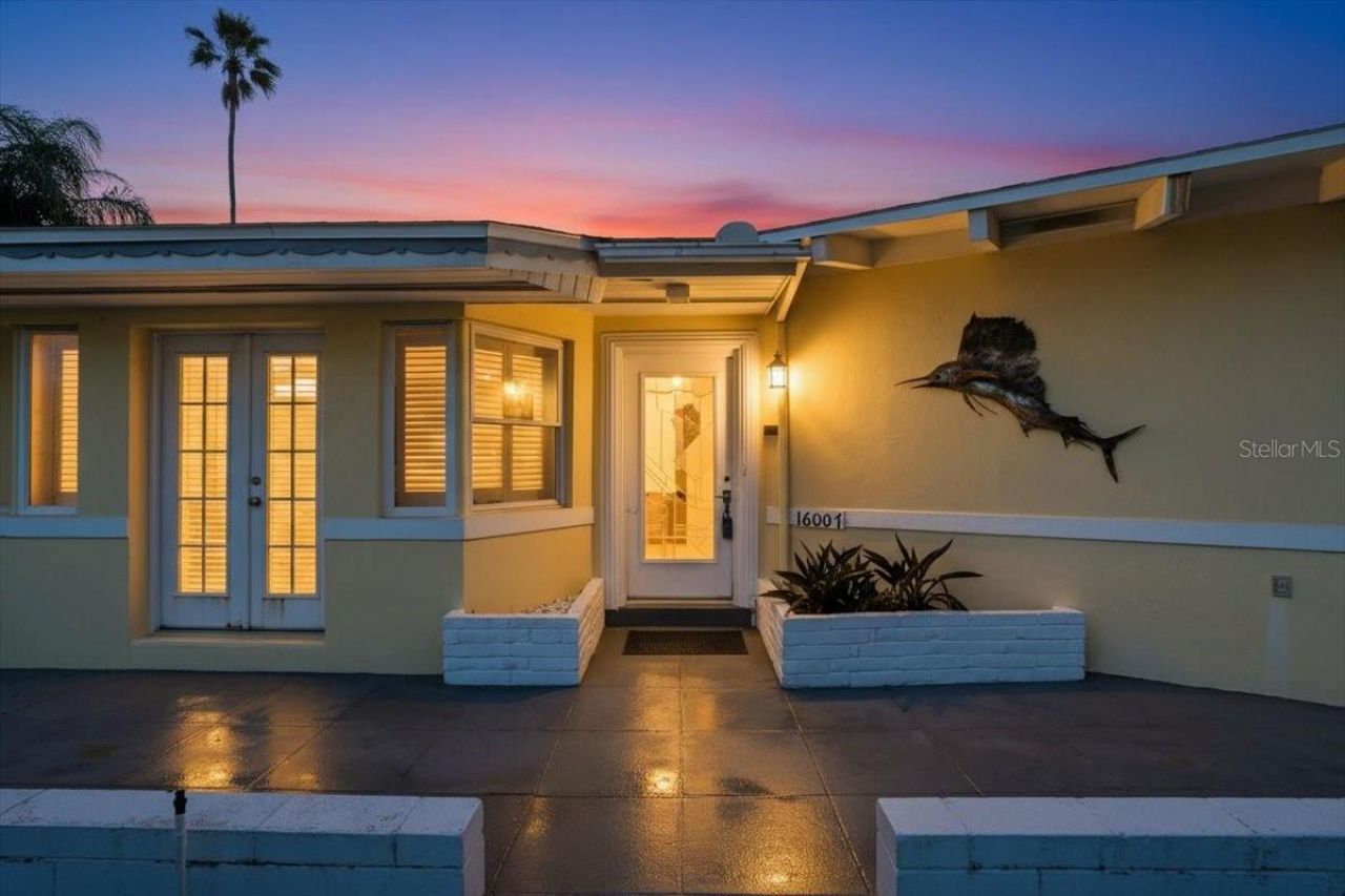 16007 Gulf Boulevard, Redington Beach, FL 33708 Photo