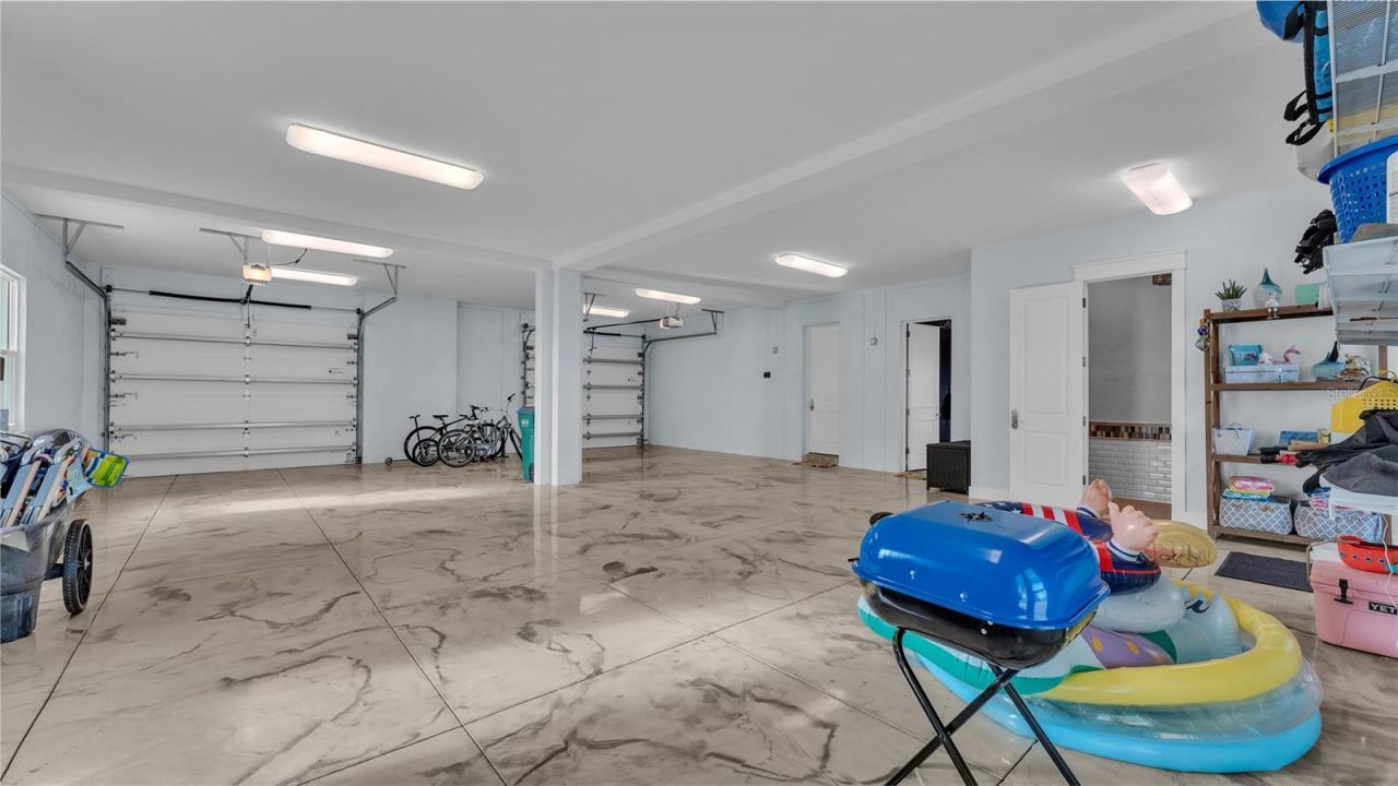 635 Key Royale Drive, Holmes Beach, FL 34217 Photo