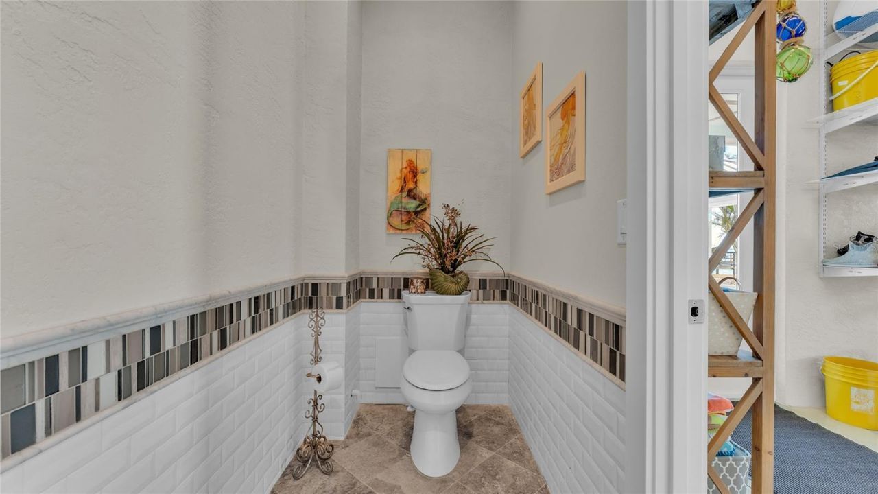 635 Key Royale Drive, Holmes Beach, FL 34217 Photo