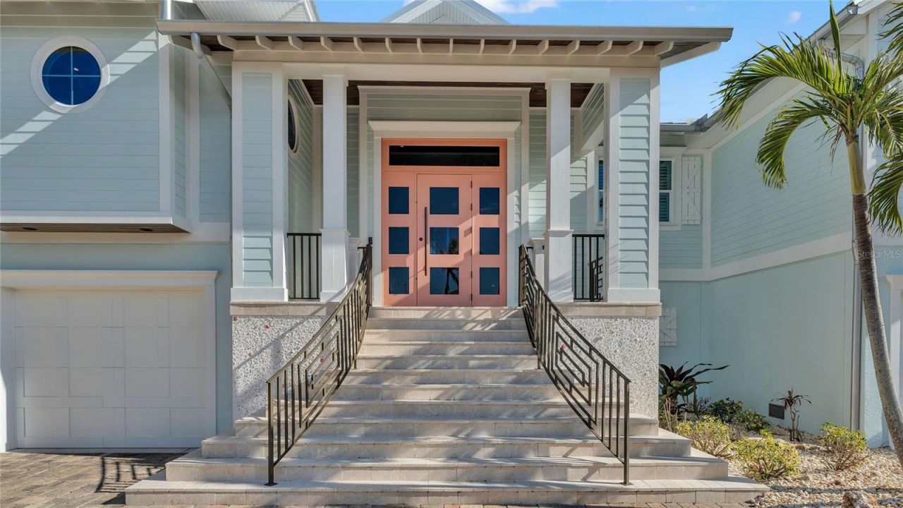 635 Key Royale Drive, Holmes Beach, FL 34217 Photo