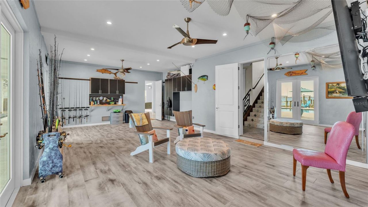 635 Key Royale Drive, Holmes Beach, FL 34217 Photo