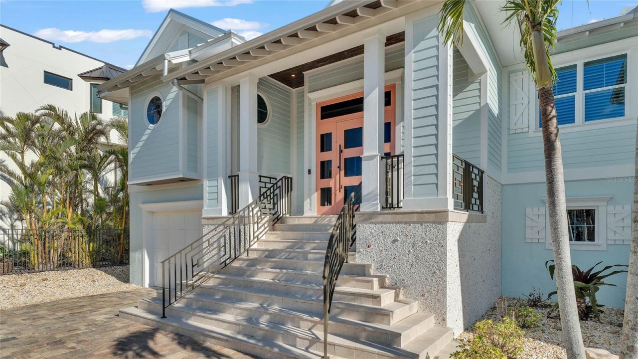 635 Key Royale Drive, Holmes Beach, FL 34217 Photo