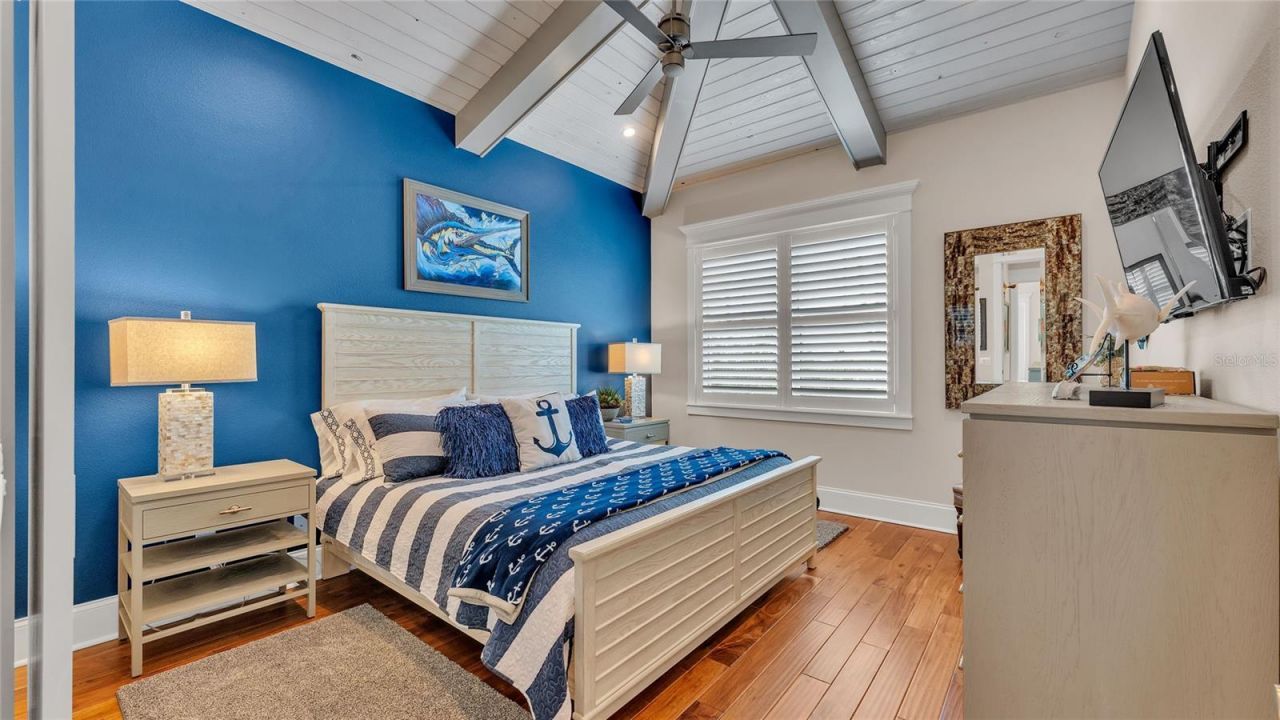 635 Key Royale Drive, Holmes Beach, FL 34217 Photo