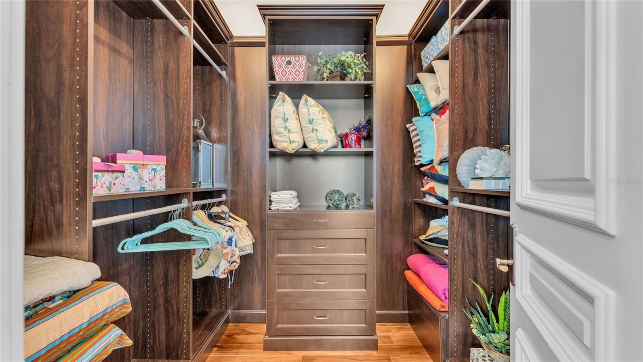 635 Key Royale Drive, Holmes Beach, FL 34217 Photo