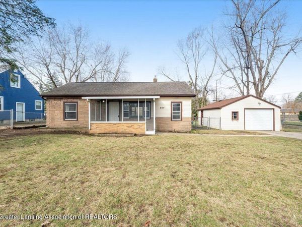 217 Richard Avenue, Lansing, MI 48917
