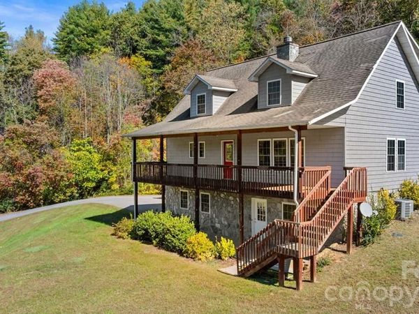 44 Ellistone Court , Sylva, NC 28779