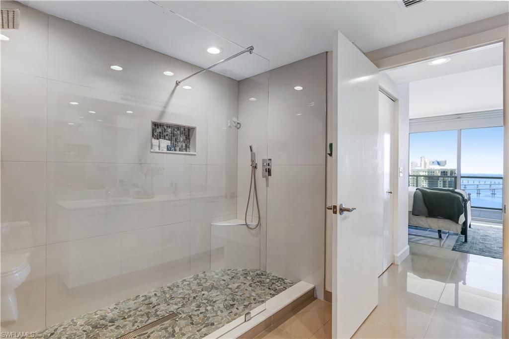 3000 Oasis Grand Blvd, Unit 2502, Fort Myers, FL 33916 Photo