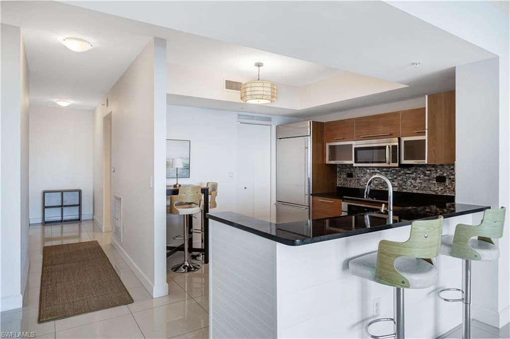 3000 Oasis Grand Blvd, Unit 2502, Fort Myers, FL 33916 Photo