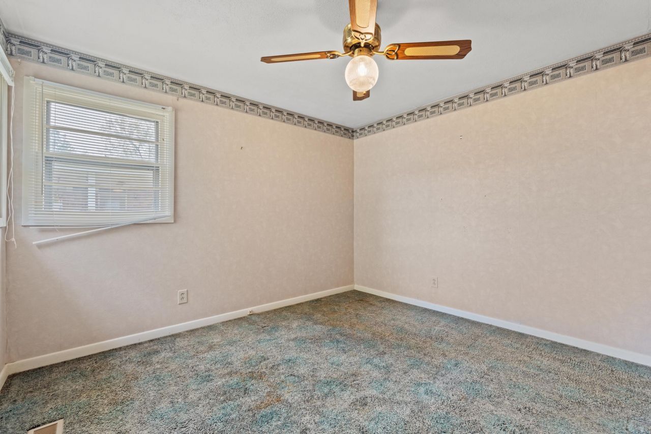 1623 Sherwood Dr. Photo 17