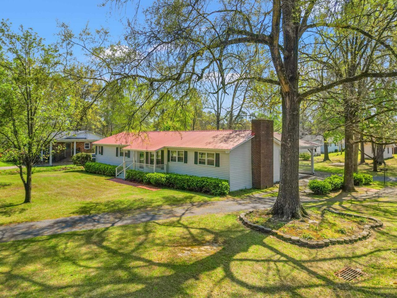 1623 Sherwood Dr. Photo 46