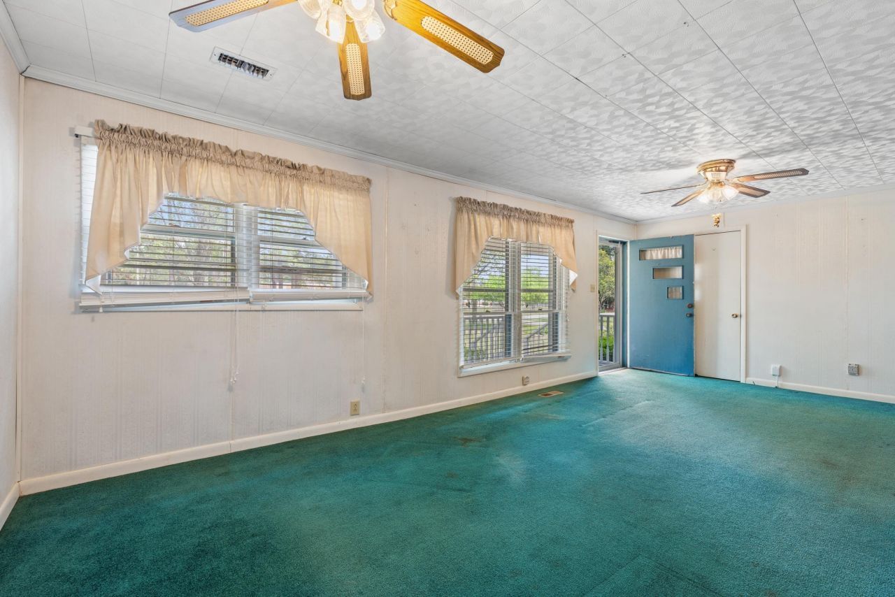 1623 Sherwood Dr. Photo 8