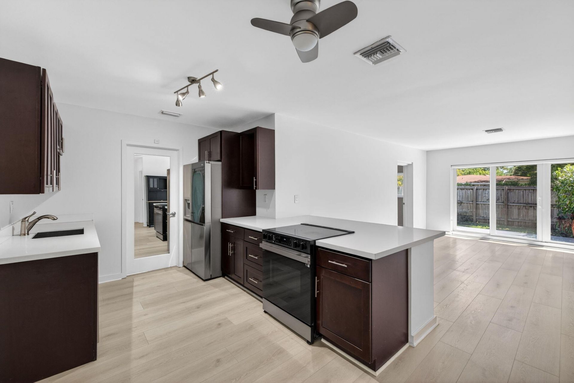 1029 NE 9th Avenue, Fort Lauderdale, FL 33304 Photo