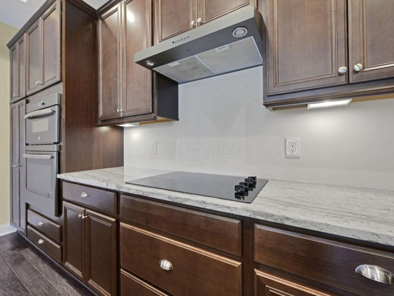 8165 Summitpoint Place , Lewis Center, OH 43035 Photo 14