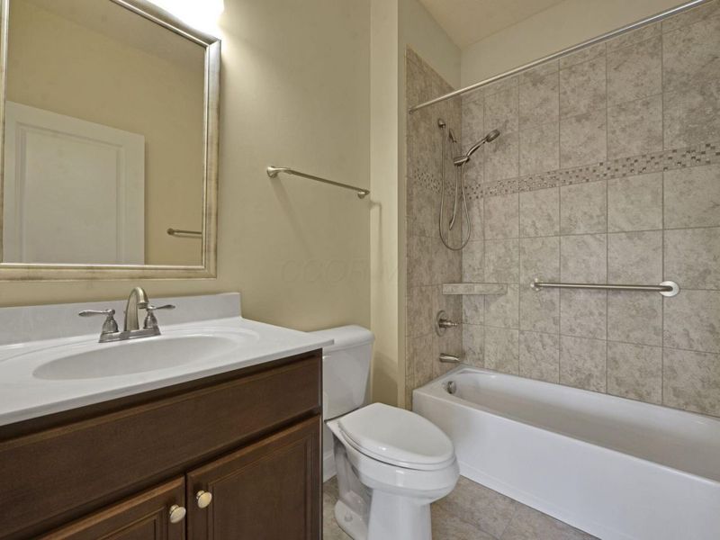 8165 Summitpoint Place , Lewis Center, OH 43035 Photo 15