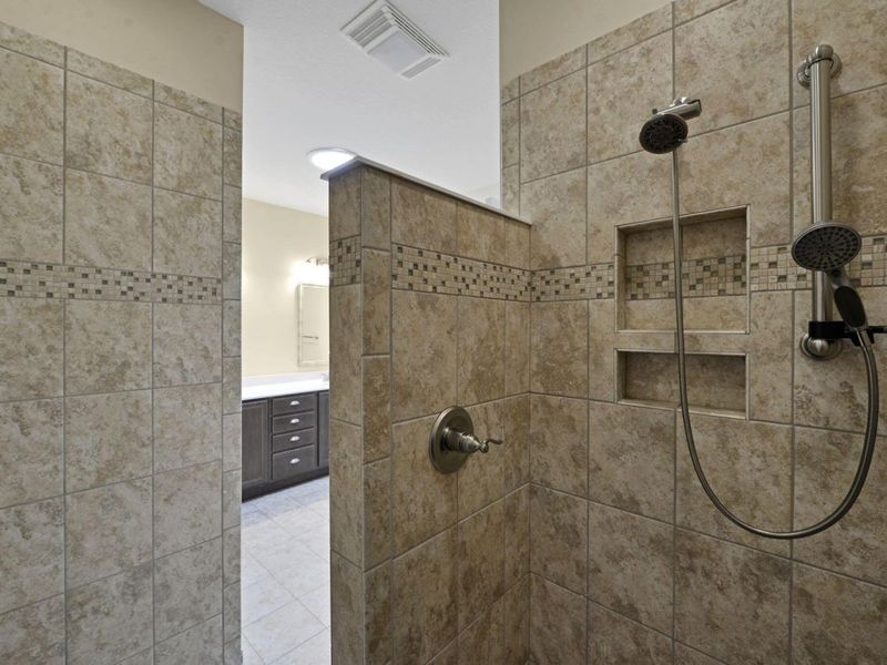 8165 Summitpoint Place , Lewis Center, OH 43035 Photo 20