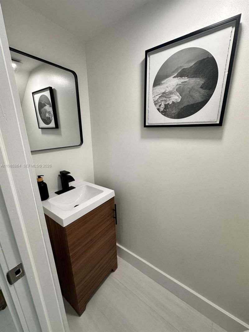 1901 NW S River Dr , Unit 33C, Miami, FL 33125 Photo