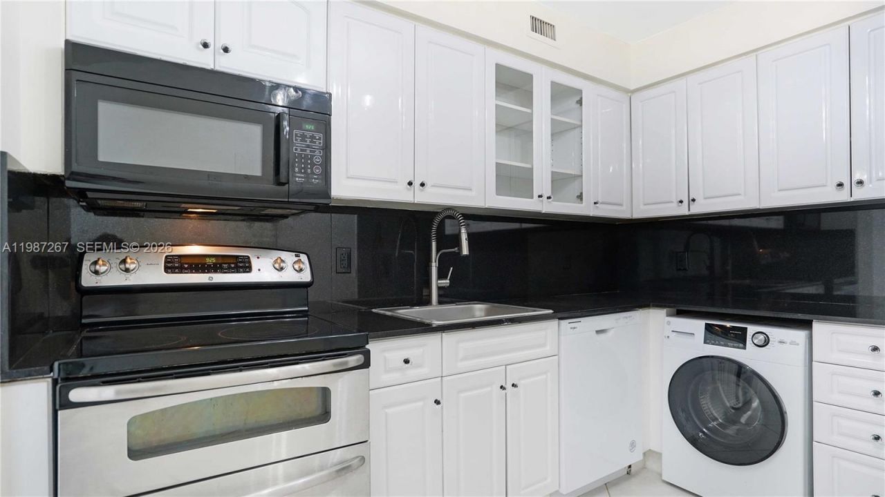 6770 Indian Creek Dr , Unit 14E, Miami Beach, FL 33141 Photo