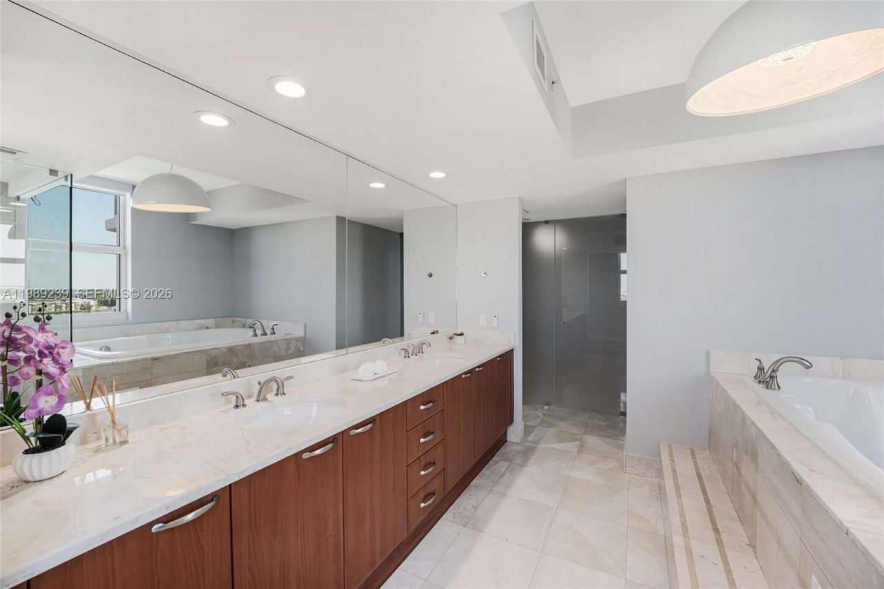 3301 NE 183rd St , Unit 1601, Aventura, FL 33160 Photo